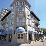 Bernt Hotel