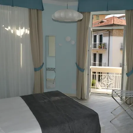 Bernt Hotel