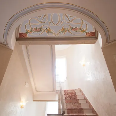 Bernt Hotel